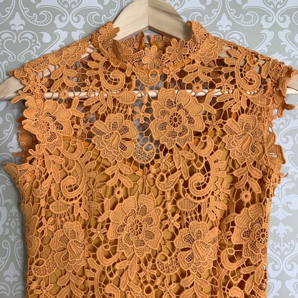 Stunning Paper Dolls Crochet Dress - Picture 2 of 6